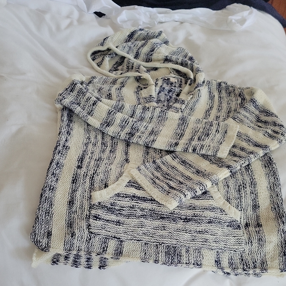 Hem & Thread Navy and Cream Hooded Sweater